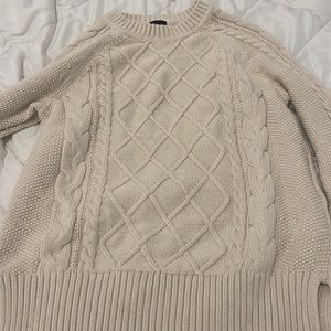 Cute sweater for fall and winter